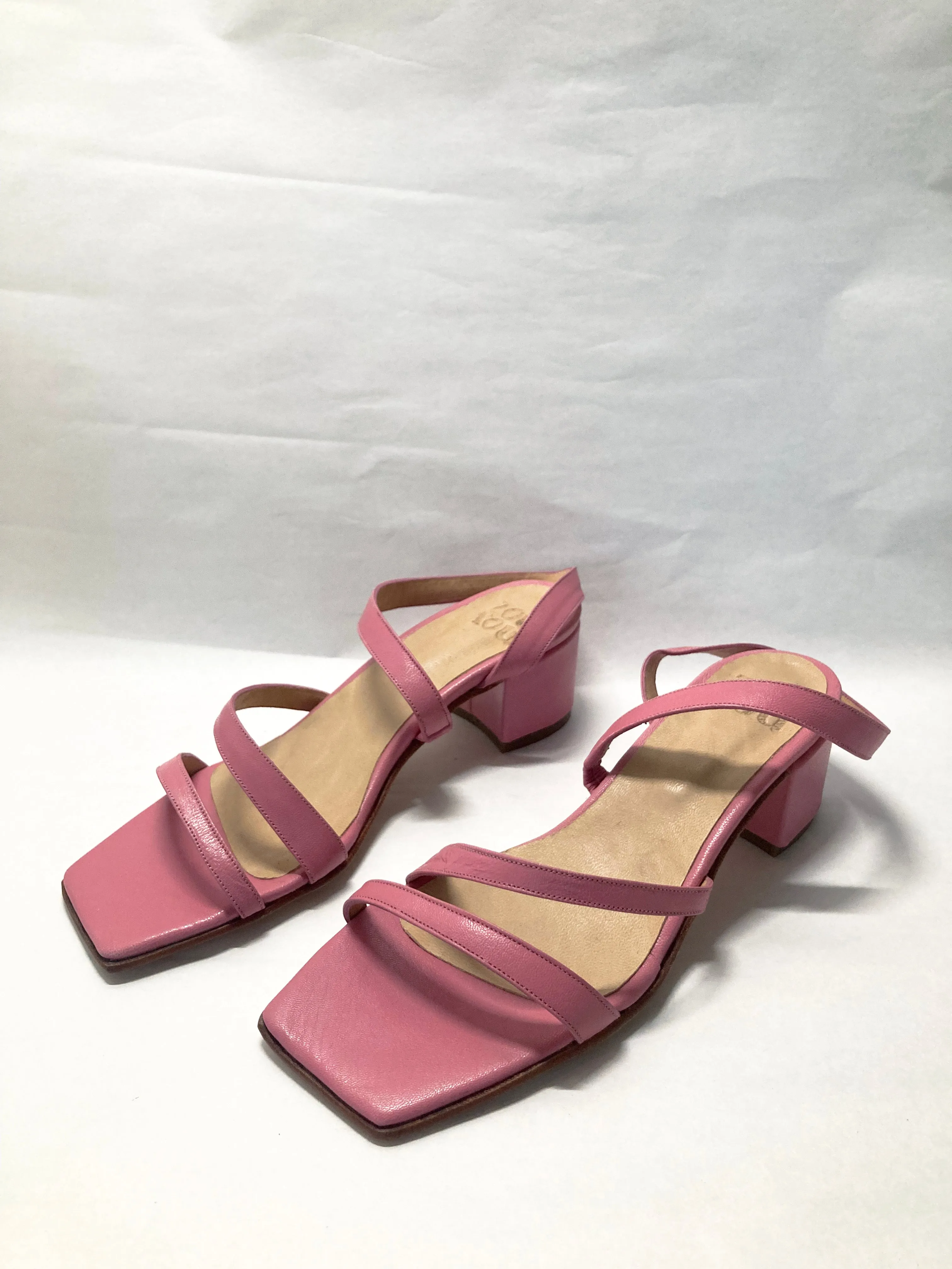 Delfina Sandal in Peony Size 36