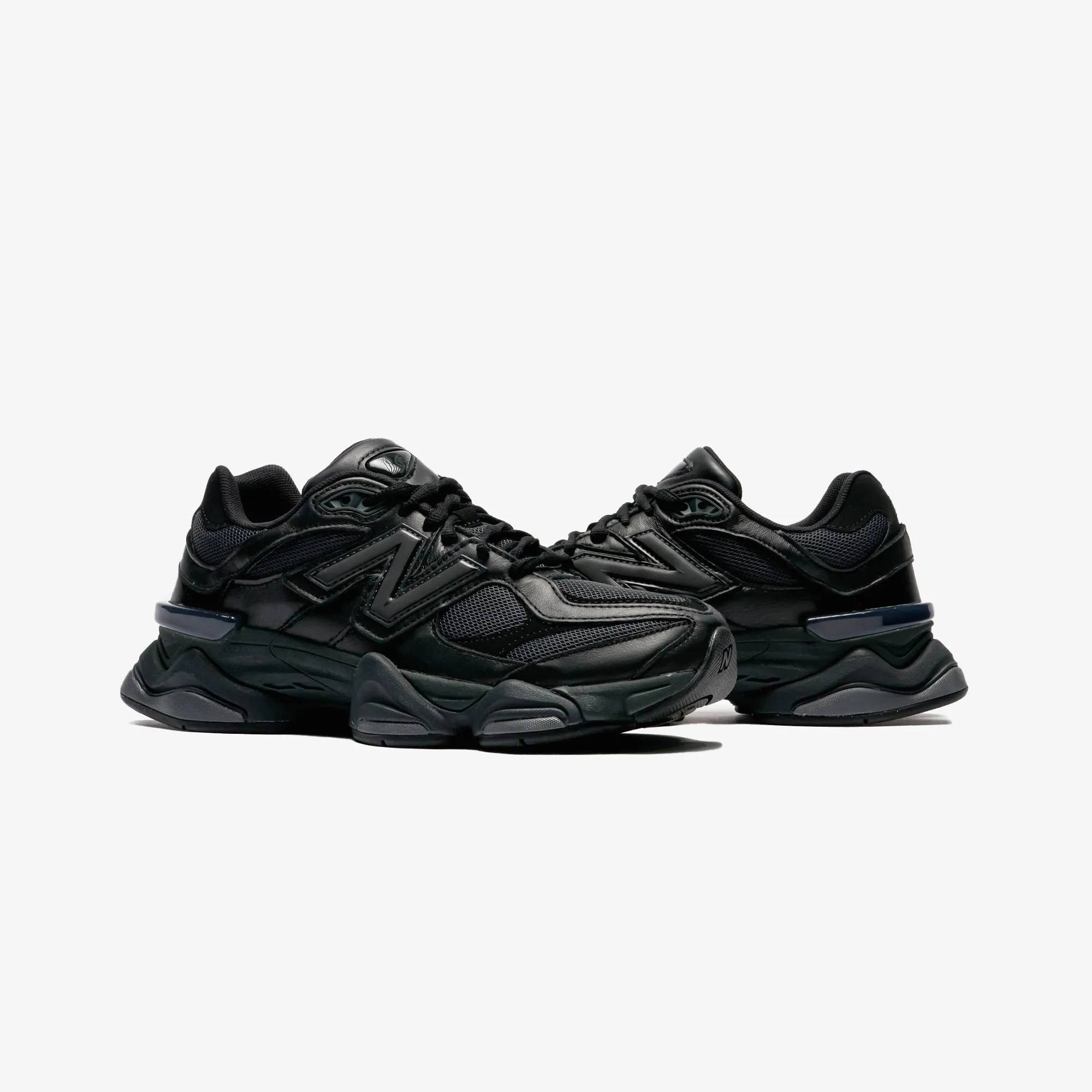 New Balance | 9060  { TEA TREE