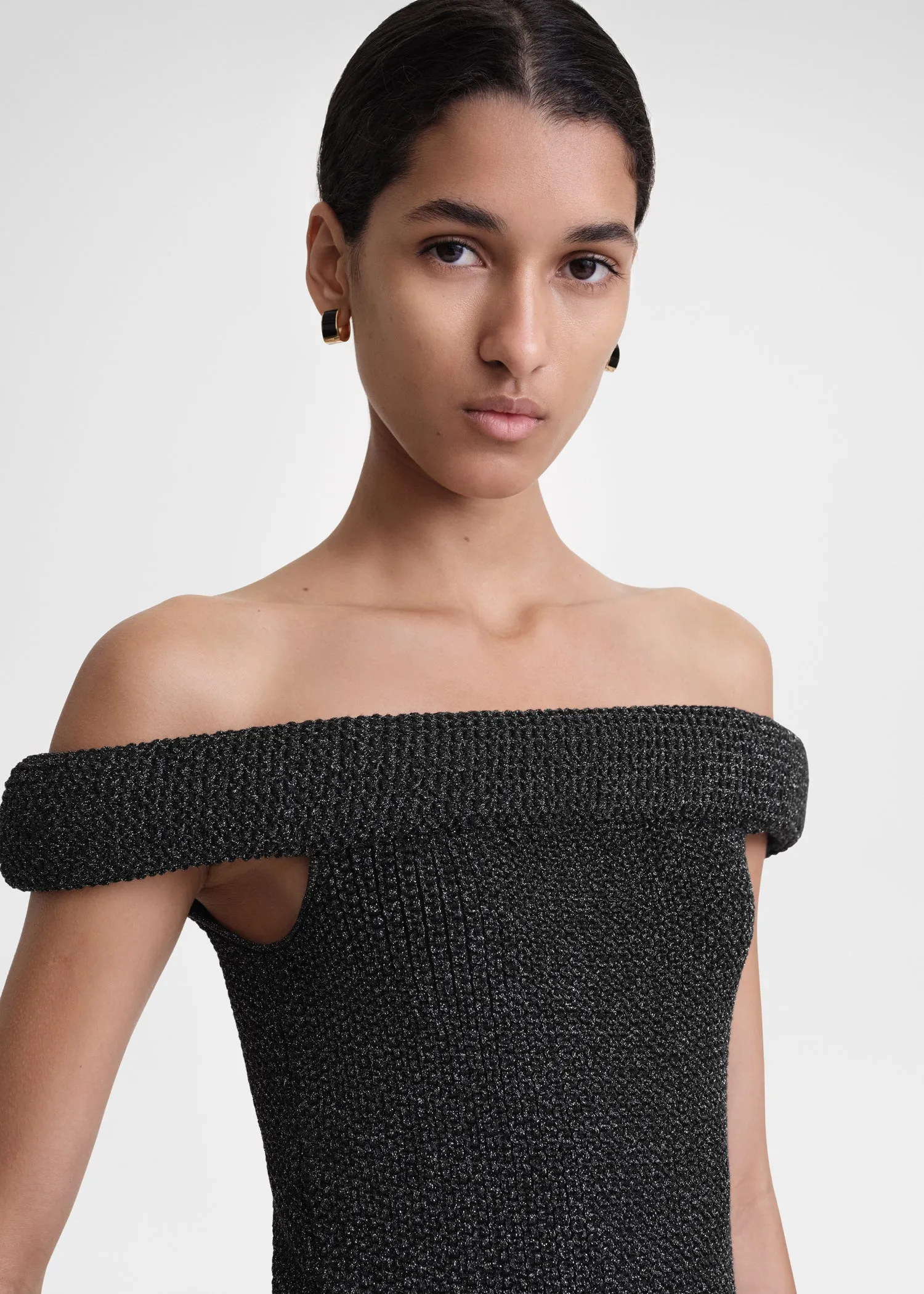 Off-shoulder roll knit dress black