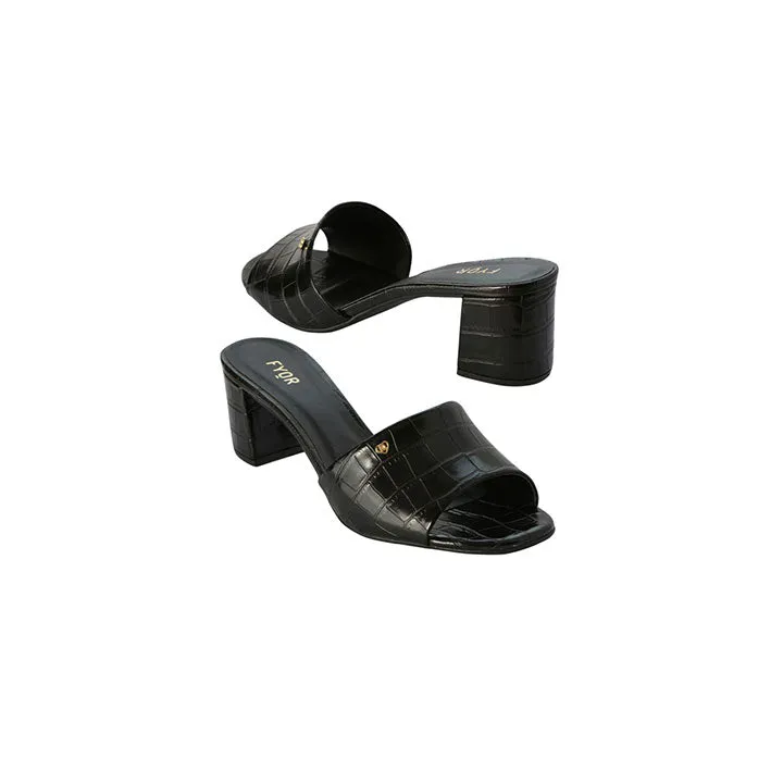 Peep-Toe Block Heeled Mule BCM 031