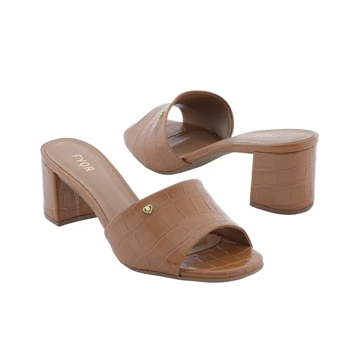 Peep-Toe Block Heeled Mule BCM 031